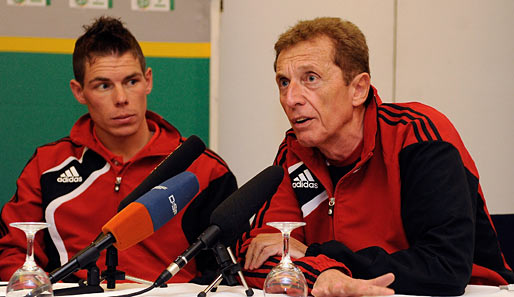 Manfred Amerell - hier mit Michael Kempter - beim DFB-Meeting im Januar 2010