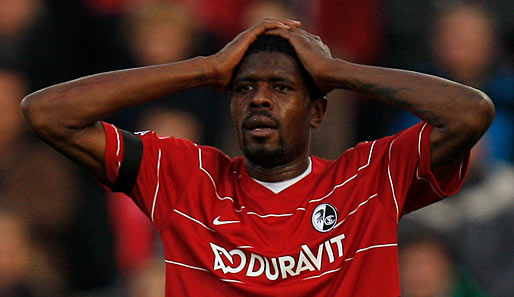Mohamadou Idrissou spielte vor Freiburg unter anderem für den MSV Duisburg und Hannover 96