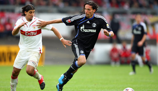 Im Hinspiel gewann Schalke mit Kevin Kuranyi (r.) gegen den VfB Stuttgart mit 2:1