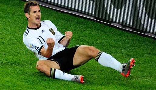 Miroslav Klose traf im deutschen Auftaktspiel gegen Australien per Kopf zum 2:0