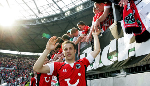 Seit 1999 spielt Steven Cherundolo im Dress von Hannover 96