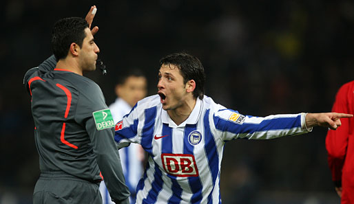 Kacar (r.) wechselte im Januar 2008 für etwa drei Millionen Euro von FK Vojvodinadrei nach Berlin