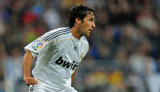 Raul spielt seit 1994 für die erste Mannschaft von Real Madrid