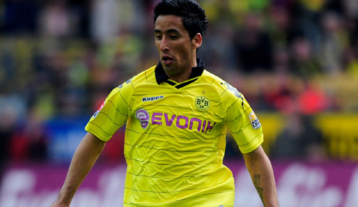 Borussia Dortmund mit Torjäger Lucas Barrios bekommt vom Industriekonzern Evonik 12 Millionen für eine Spielzeit