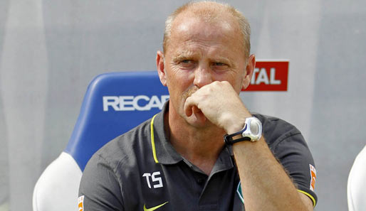 Sorgenfalten bei Bremens Coach Thomas Schaaf