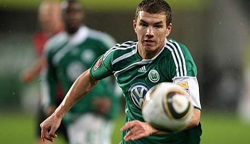 Edin Dzeko will mit dem VfL Wolfsburg den Aufwärtstrend fortsetzen