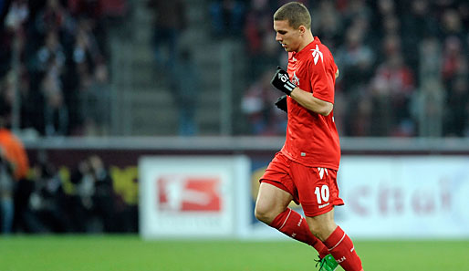 Lukas Podolski humpelte im Spiel gegen Eintracht Frankfurt verletzt vom Platz