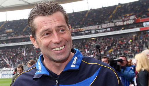 Michael Skibbe ist seit Juli 2009 Trainer bei der Eintracht