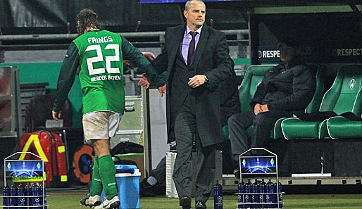 Torsten Frings (l.) wird Werder Bremen offenbar nach der laufenden Saison verlassen