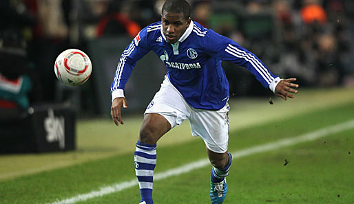 Jefferson Farfan wird wohl auch in der kommenden Saison beim FC Schalke 04 spielen