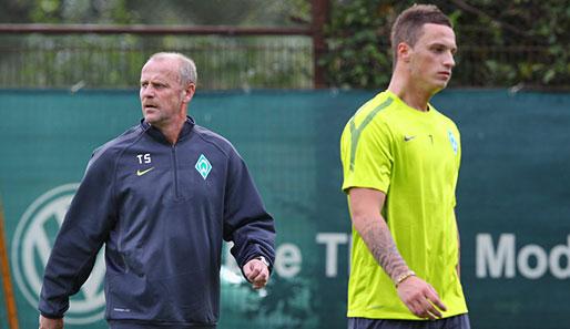 Werder Bremens Trainer Thomas Schaaf warf Marko Arnautovic (r.) aus dem Kader