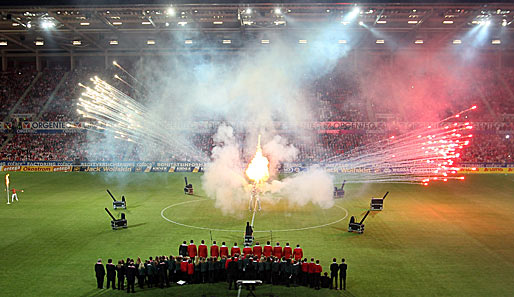Mit einem Feuerwerk wurde das neue Stadion des FSV Mainz 05 eröffnet