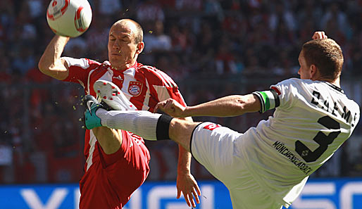 Bayern trifft zum Saisonauftakt auf Gladbach. Der Einsatz von Arjen Robben (l.) ist allerdings fraglich