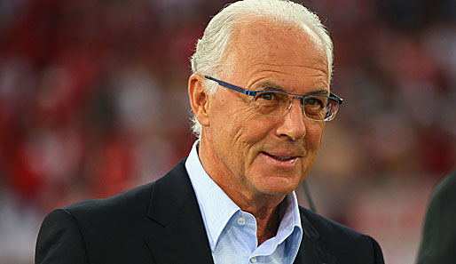 Für Franz Beckenbauer ist die Zeit von Leverkusens Michael Ballack abgelaufen