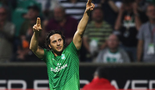 Bremens Claudio Pizarro will seine Torquote gegen den FSV Mainz 05 weiter aufbessern