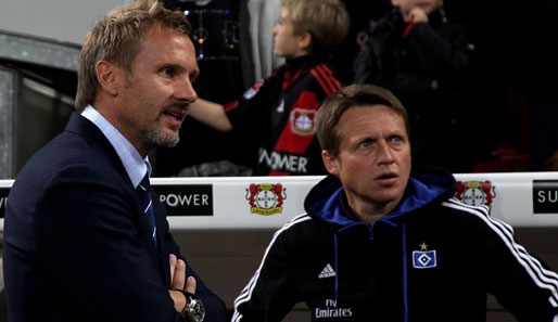 HSV-Trainer Thorsten Fink (l.) sind die Interviews seiner Spieler zu positiv