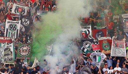 Zwischen Fans von Hannover 96 und dem VfL Wolfsburg kam es zu Ausschreitungen