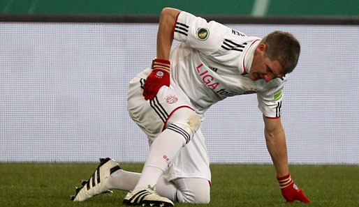 Bastian Schweinsteiger hat sich im DFB-Pokal-Viertelfinale gegen Stuttgart am Sprunggelenk verletzt