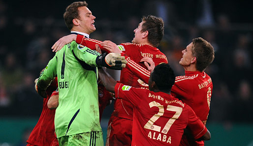 Gegen Gladbach war Manuel Neuer (l.) der umjubelte Held. Jetzt kommt Hannover 96 nach München