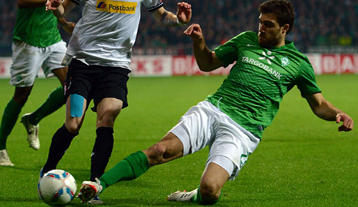 Sokratis (r.) wechselte vor der Saison vom FC Genua nach Bremen