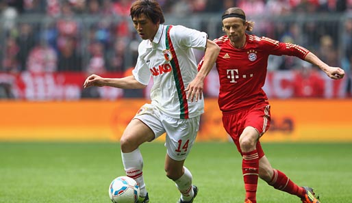 Ja-Cheol Koo (l.) erzielte in 15 Spielen fünf Tore für den FC Augsburg