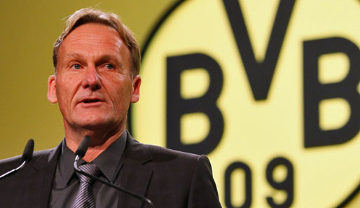 Hans-Joachim Watzke stärkt Liga-Präsident Reinhard Rauball den Rücken und fordert Blatters Rücktritt