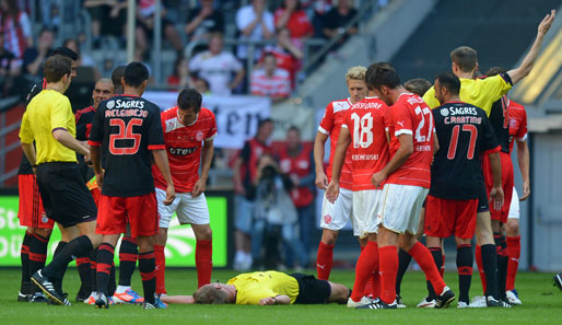 Benficas Luisao hatte Schiedsrichter Christian Fischer zu Boden gestreckt