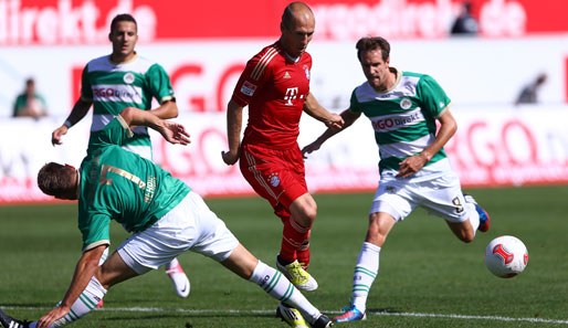 Nach dem Auftakt in Fürth musste Arjen Robben (M.) bereits beim letzen Heimspiel des FCB passen