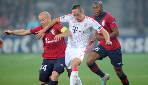 Franck Ribery (M.) wurde in Lille extrem hart angegangen und zur Pause ausgewechselt