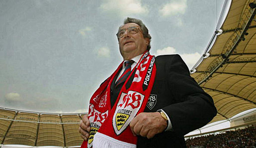 VfB-Stuttgarts Aufsichtsratschef Dieter Hundt im Jahre 2004