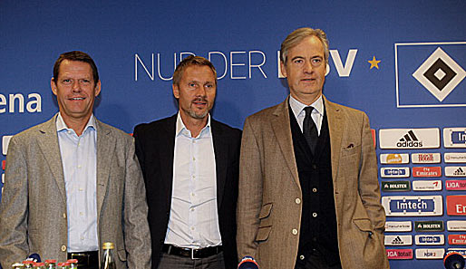 HSV-Boss Carl Jarchow (r.) mit Sportdirektor Frank Arnesen (l.) und Trainer Thorsten Fink (M.)