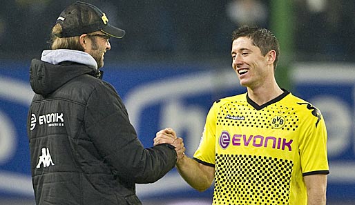 Jürgen Klopp (r.) will Robert Lewandowski bei Borussia Dortmund halten