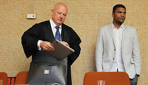 Breno (r.) mit seinem Anwalt Werner Leitner beim Prozess