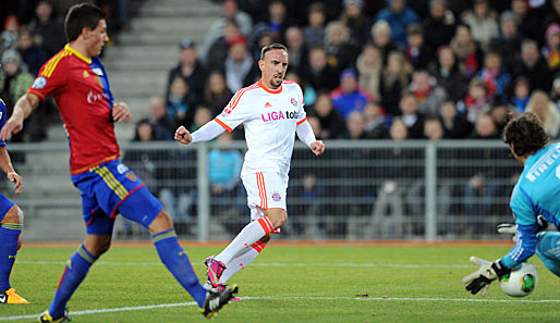 Franck Ribery (M.) erzielte im Test gegen den FC Basel den Treffer zum 3:0-Endstand