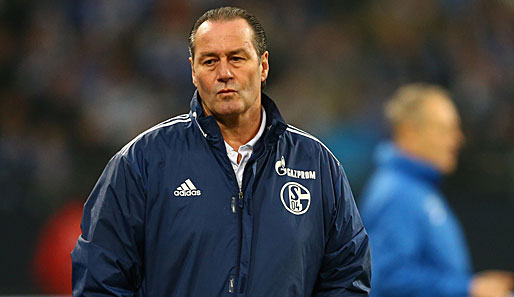 Der 59-jährige Niederländer war Anfang des Jahres auf Schalke beurlaubt worden
