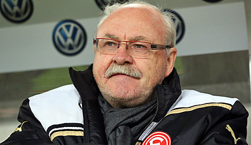 Düsseldorf-Manager Wolf Werner ist sehr unzufrieden: "Es ist 12 Uhr und nicht 5 vor 12."