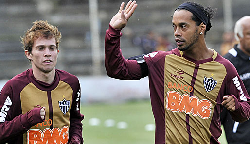 Spielen gemeinsam bei Atletico Mineiro: Bernard (l.) und Ronaldinho