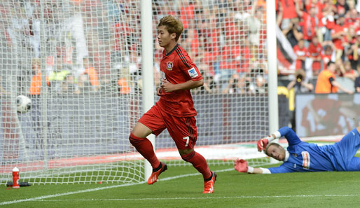Heung-Min Son bejubelt sein erstes Bundesliga-Tor für Bayer Leverkusen gegen Freiburg