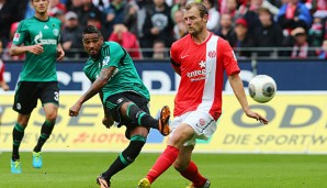 Bo Svensson (r.) hat sich im Spiel gegen Hertha BSC eine Achillessehnenquetschung zugezogen