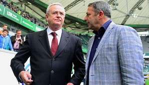 Wolfsburgs Geschäftsführer Klaus Allofs (r.) mit VW-Vorstandsboss Martin Winterkorn
