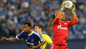 Timo Hildebrand (r.) stand in der Hinrunde in zwölf Bundesliga-Spielen im Tor der Schalker