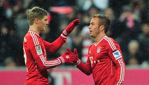 Toni Kroos (l.) soll bei Bayern München verlängern, findet Mario Götze