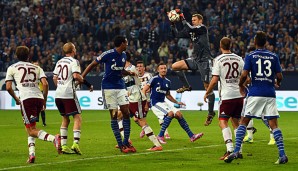 Im Hinspiel holten die Schalker ein Unentschieden im eigenen Stadion