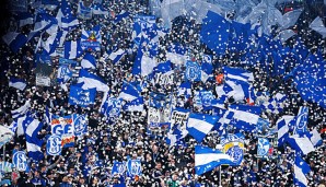 Der Großteil der Schalke-Fans möchte gegen die Ausgliederungspläne vorgehen