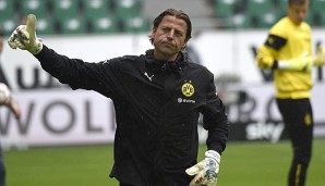 Roman Weidenfeller nimmt den Kampf um das BVB-Tor wohl an und bleibt der Borussia erhalten