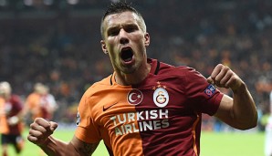Lukas Podolski drückt seinem Ex-Verein die Daumen