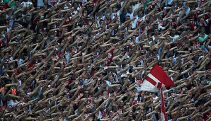 Die Fans des 1. FC Köln konnten am Samstag den Klassenerhalt ihres Teams feiern