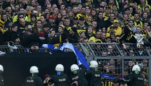 Offenbar kam es beim Spiel zwischen Dortmund und Bremen und Ausschreitungen seitens der Fans