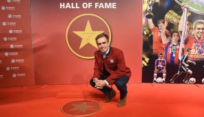 Philipp Lahm ist nach seinem Karriereende offiziell in die Hall of Fame des FC Bayern München aufgenommen worden. SPOX zeigt, unter welchen Klublegenden der Triplekapitän damit steht