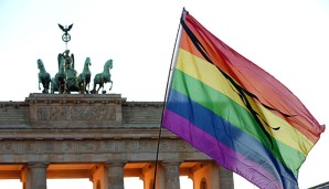 Am Freitag beschloss der Bundestag in Berlin die Einführung der "Ehe für alle"